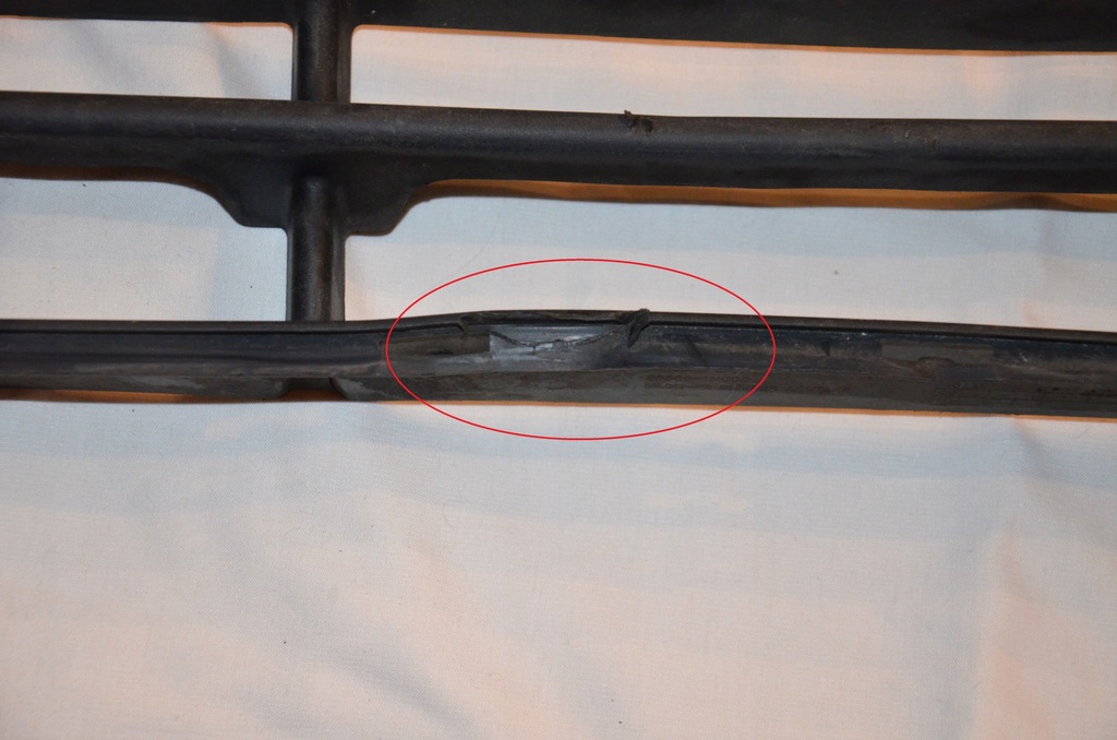 фото №2, Kia ceed решётка средняя