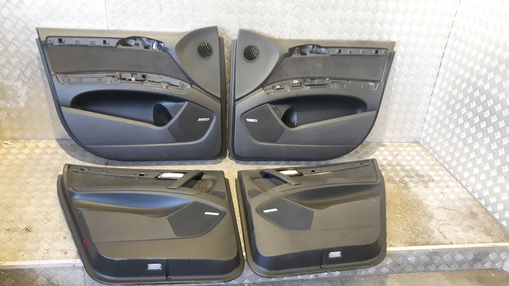 фото №1, Audi q7 4l обшивки дверь lift s-line alcantara bos