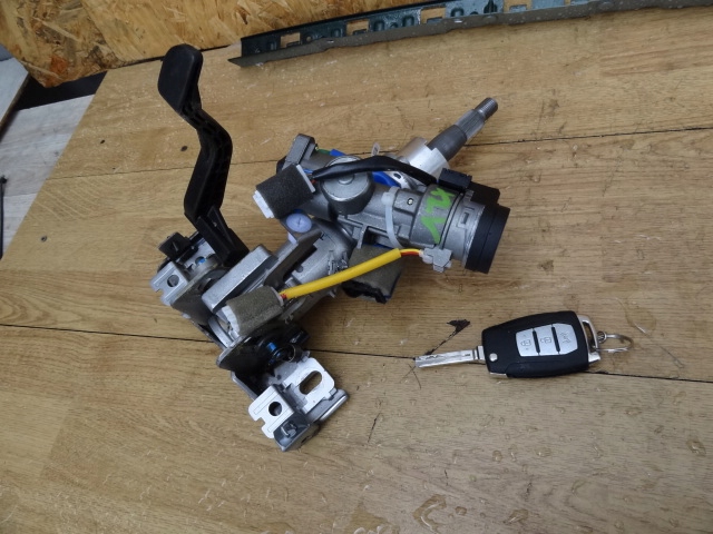 фото №1, Ssangyong xlv 2017 замок запалювання + ключ оригінал