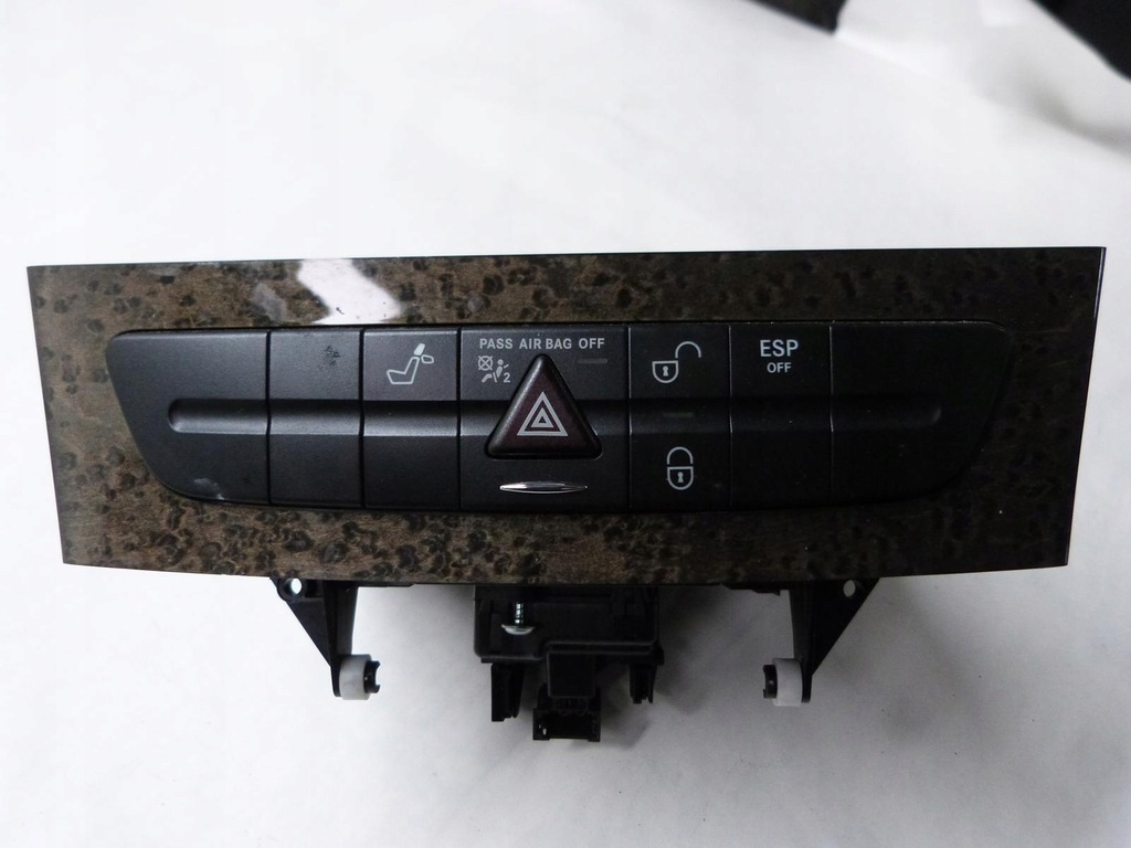 фото №1, Mercedes e w211 чейнджер cd дисков панель 02-09r