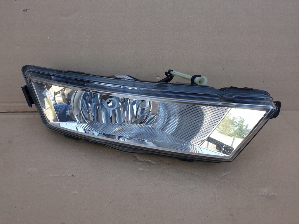 фото №1, Skoda rapid противотуманная фара правый 5ja