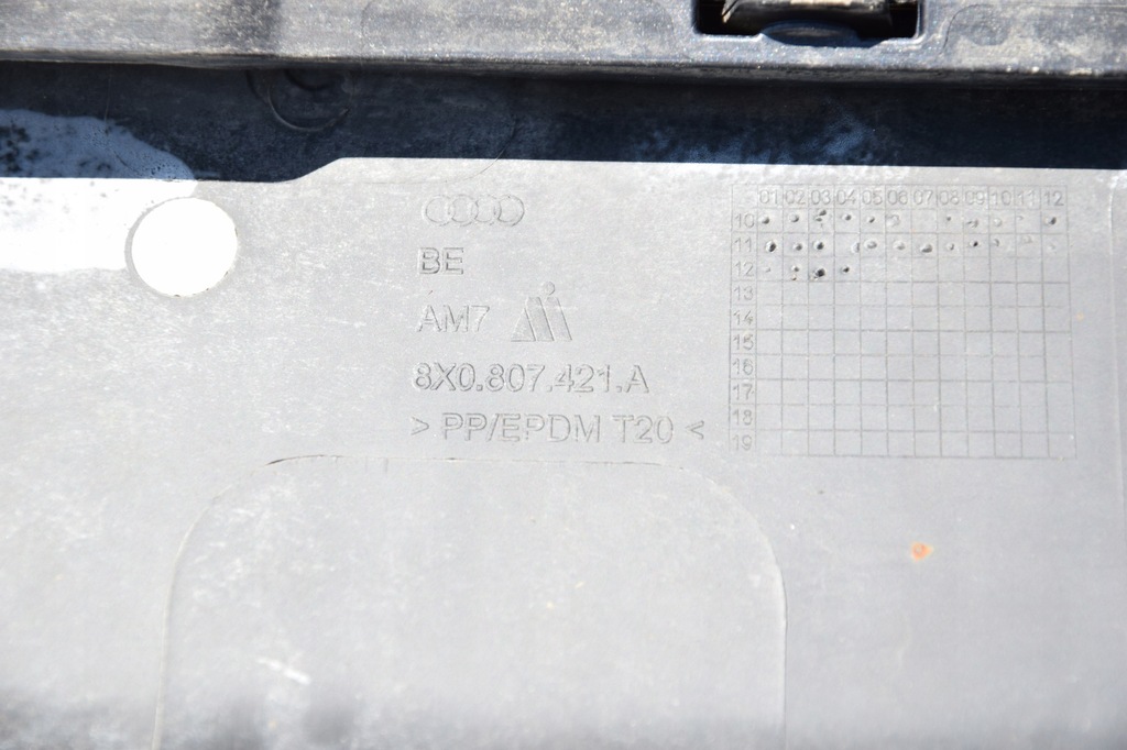 фото №6, Бампер задняя audi a1 8x kpl накладка направляющая