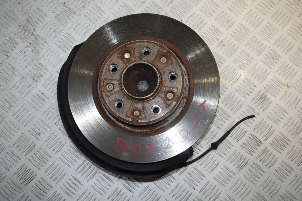 Купить Поворотный кулак левый задний  fiat 500x