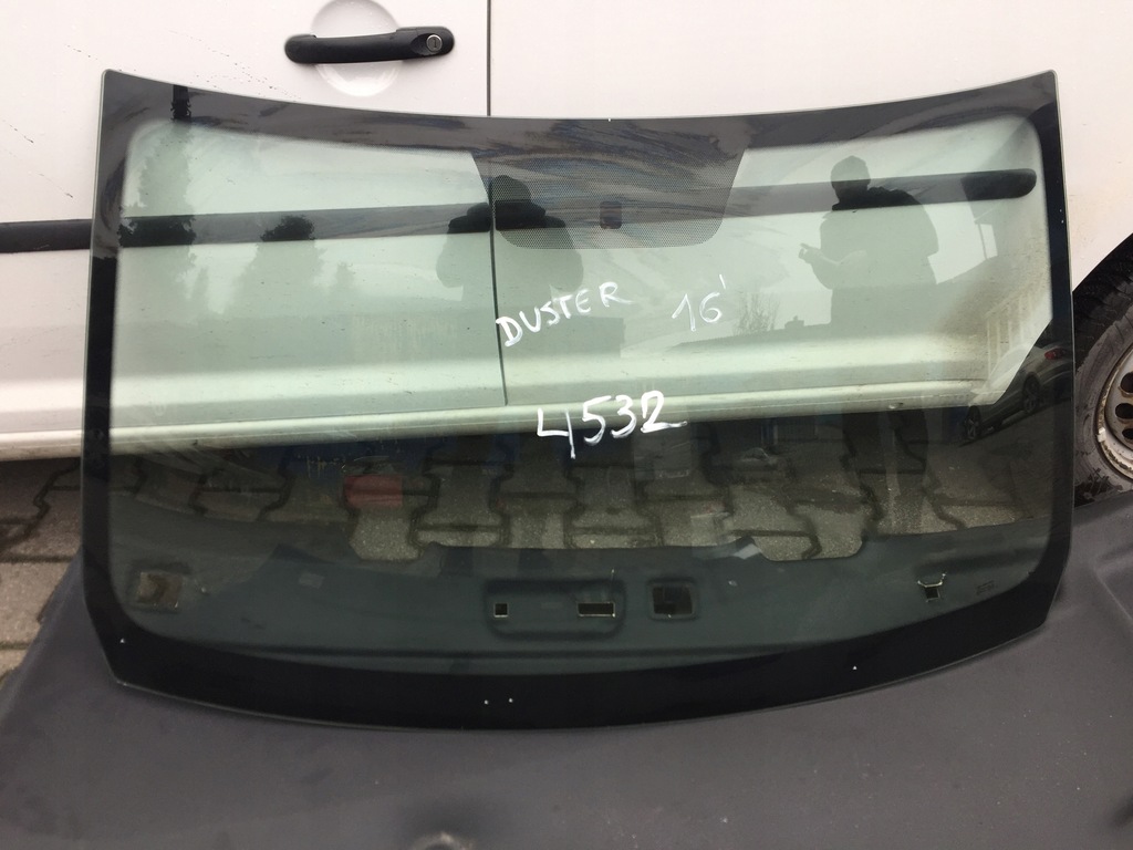фото №1, Dacia duster 2010- стекло лобовое 2016r.