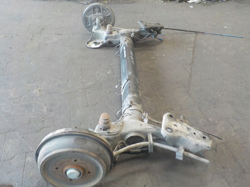 фото №5, Peugeot 208 балка задняя поворотная oś