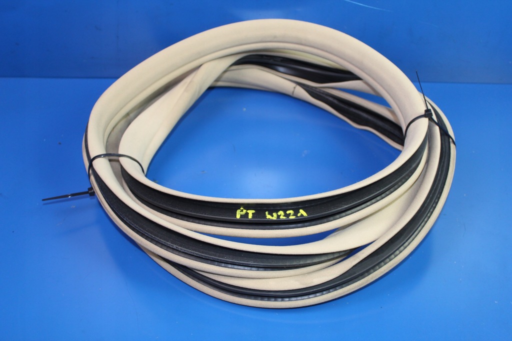 фото №1, Mercedes s w221 прокладка дверь правый задняя