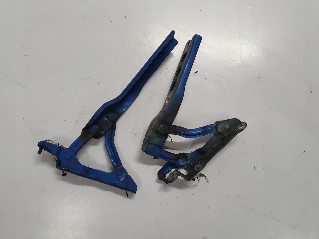 фото №1, Skoda octavia ii петля капот левый 9463