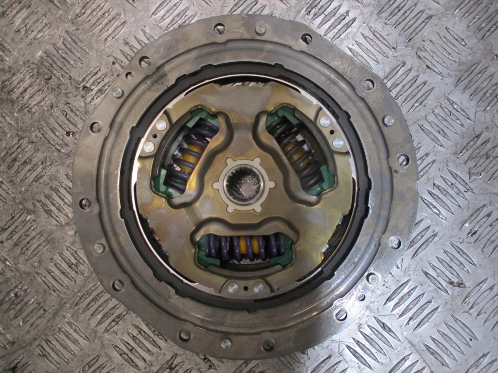 фото №1, Зчеплення toyota chr 1,8hybrid 7b033043