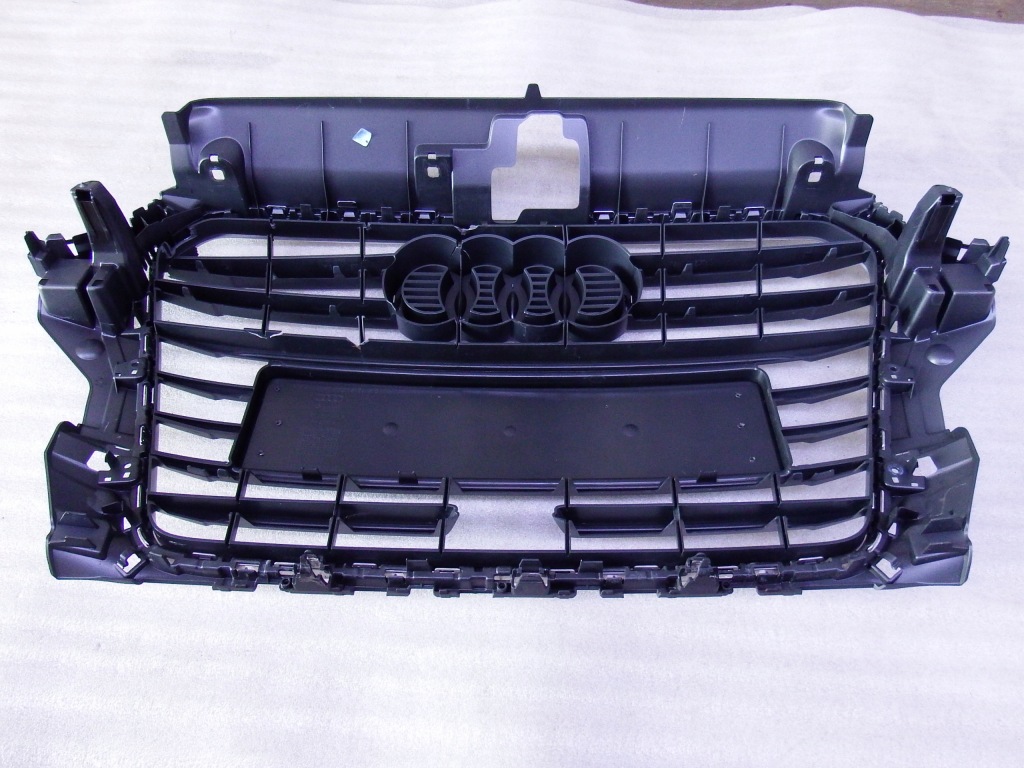 Решітка радіатора решітка  радіатора audi a3 седан 8v3 радар Зі Шроту