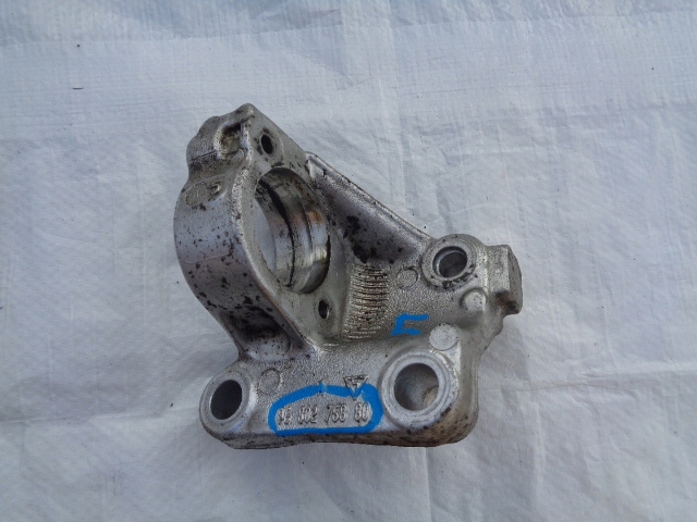 фото №1, Peugeot citroen 1.6 bluehdi опора полуось