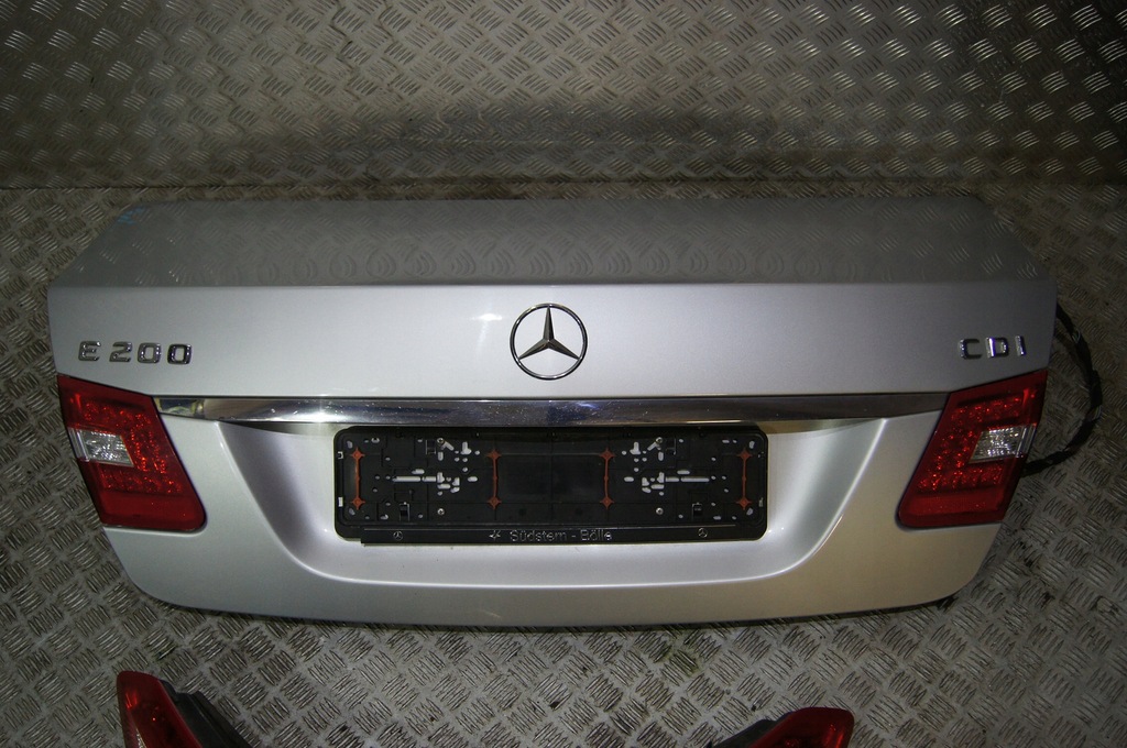 фото №4, Mercedes w212 e-klasa sedan кришка багажника лампи led 775