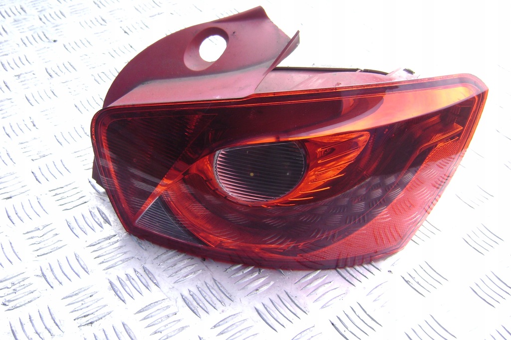 фото №1, Seat ibiza iv 5d - лампа задня права