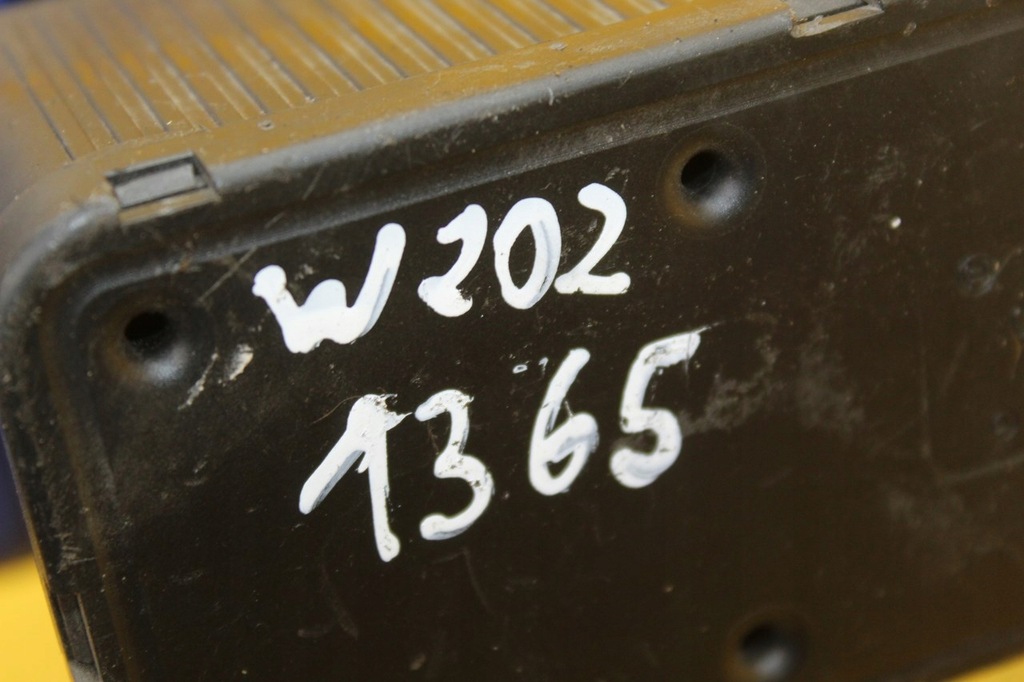 фото №7, Помпа центрального замка mercedes w202 2028001648