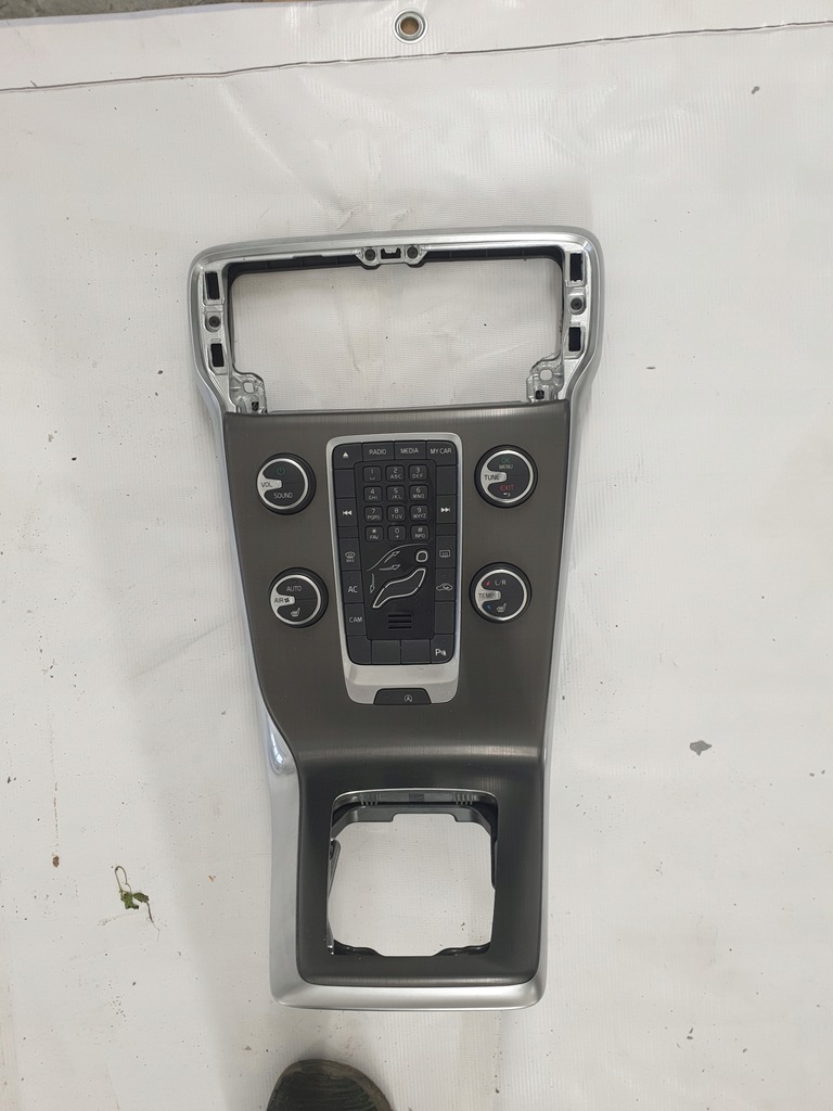 фото №1, Панель приборная панель радио кондиционер volvo v40 xc40