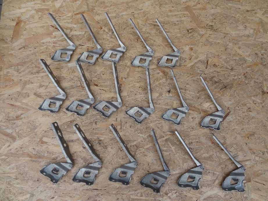 фото №1, Лівий петля капот 8k0823301c audi a4 b8