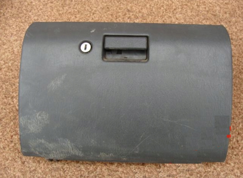 фото №1, Mitsubishi l200 99r полка бардачок