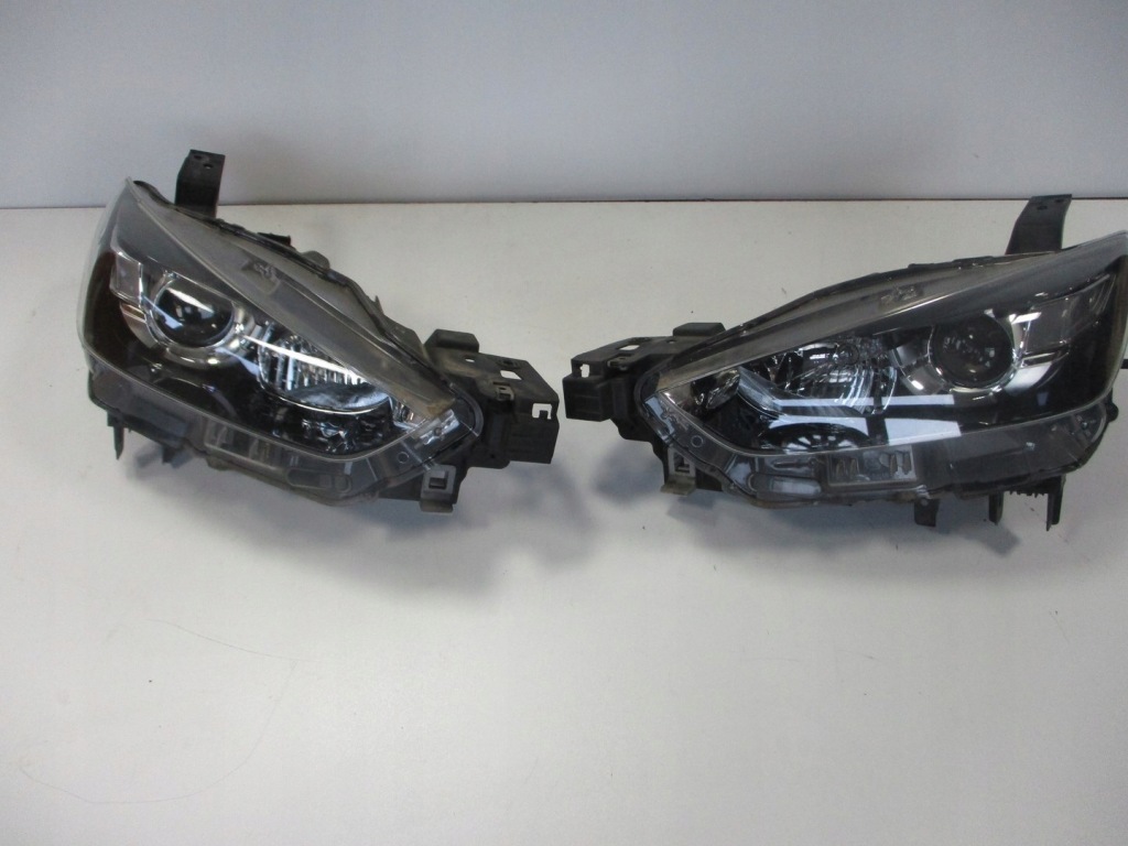 фото №1, Лампа перед mazda cx3 правая