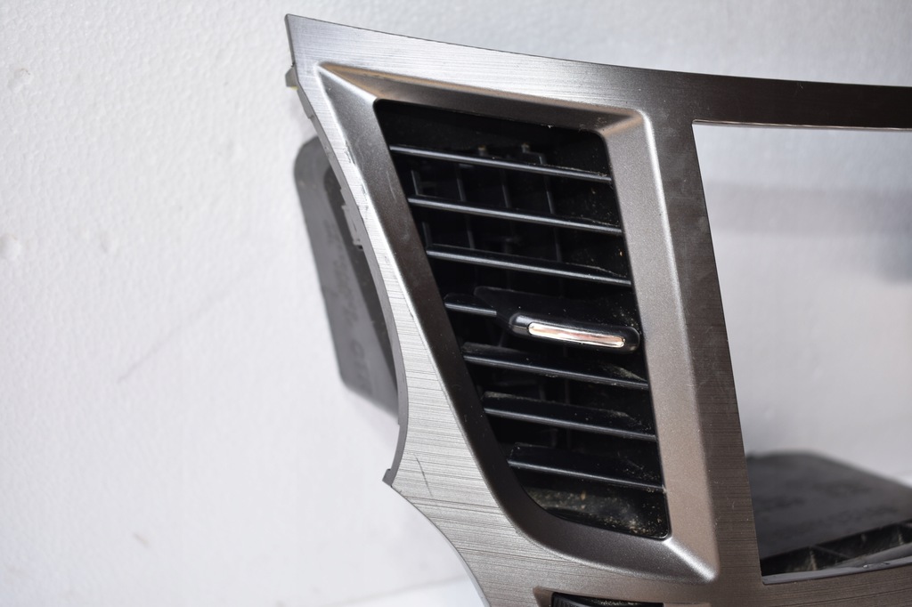 фото №4, Впуск вихід решітка рамка радіо subaru legacy