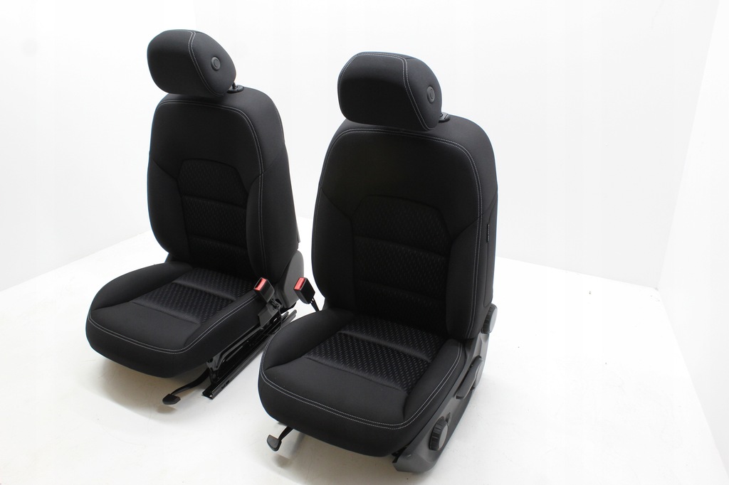 фото №4, Infiniti q30 сидіння з підігрівом kpl оббивка