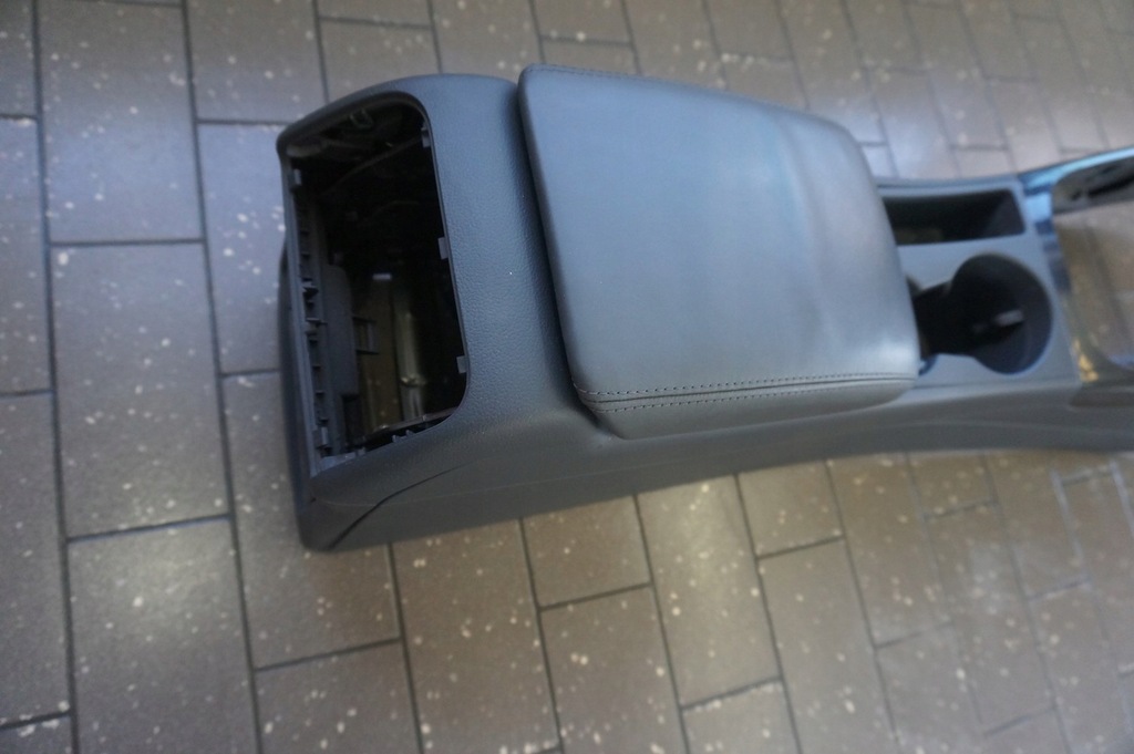 фото №6, Підлокітник тунель середній audi a5 8t шкіра czarn