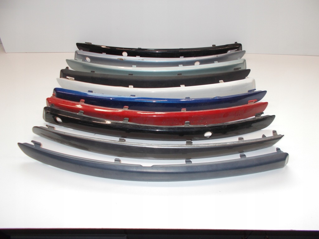 Купити Молдинг бампера перед ліва bmw e87 рестайлінг  lci