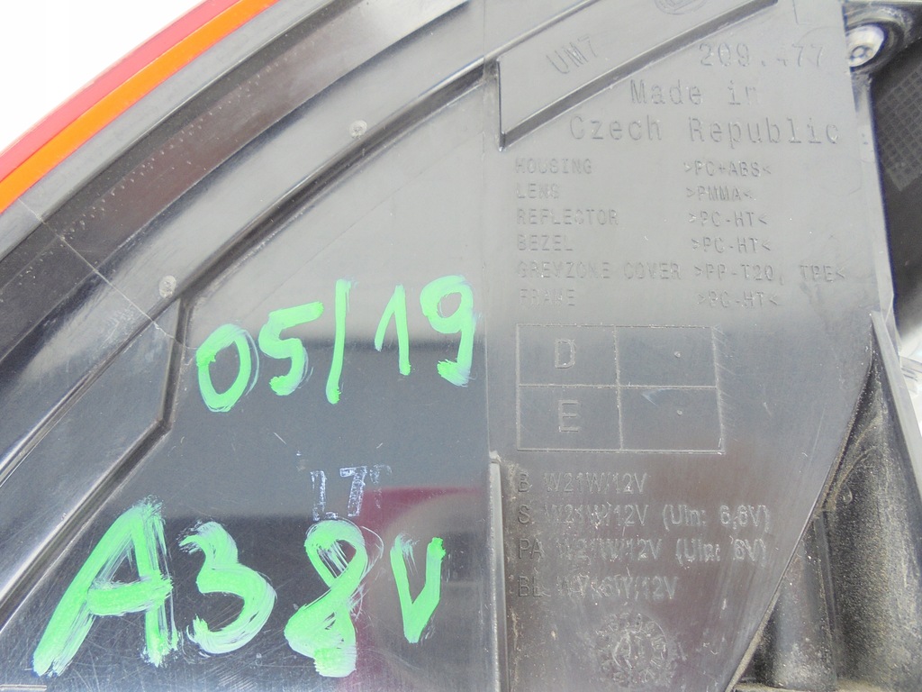 фото №11, Audi a3 8v sportback 17r лампа ліва задня 8v4945069