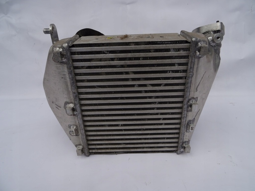 Интеркулер дополнительная радиатор 4.2 audi q7 4m 15^ в Украине