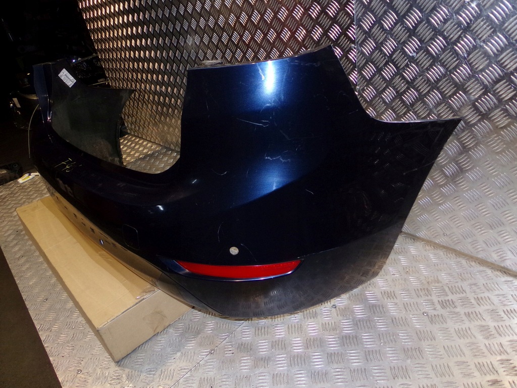 фото №7, Bmw 2 f46 бампер задняя разные цвета