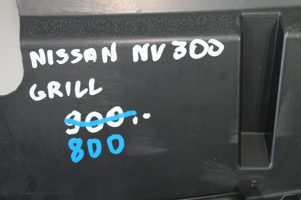 фото №7, Решётка радиатора nissan nv300