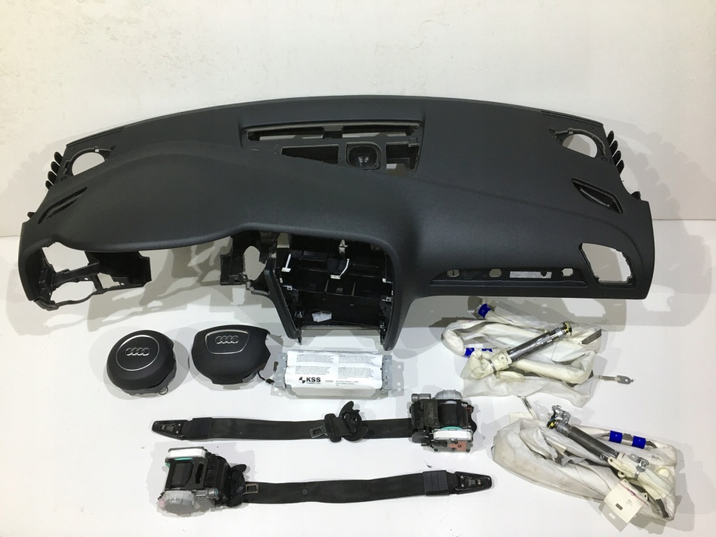 фото №1, Audi a4 b8 8k0 lift панель приладів консоль подушка безпеки ремені