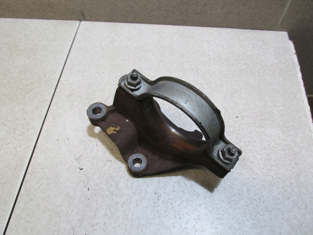 фото №1, Кронштейн опора полуось fiesta mk7 1,4 tdci 2009 rok