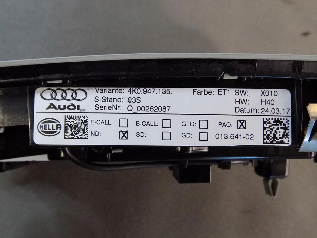 фото №4, Audi a7 4k лампа потолочный салона 4k0947135