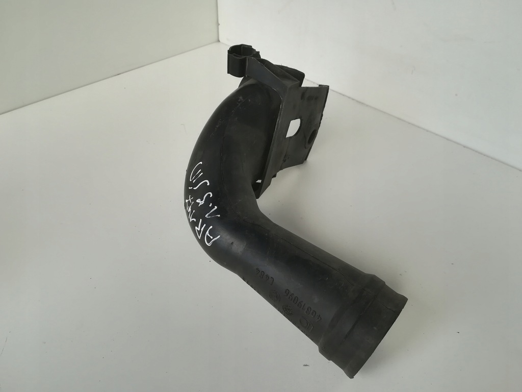 фото №1, Впуск воздухозаборник воздуха ловушка alfa romeo 147 1.9 jtd