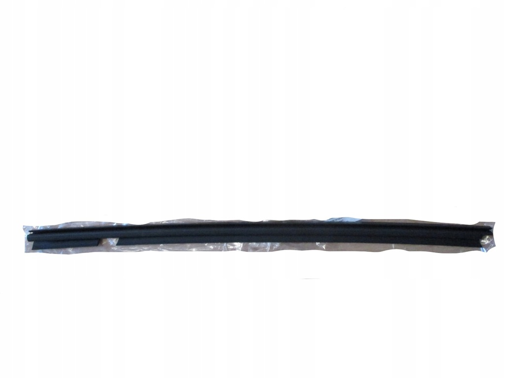 фото №1, Sandero ii logan ii молдинг уплотнитель правая задняя