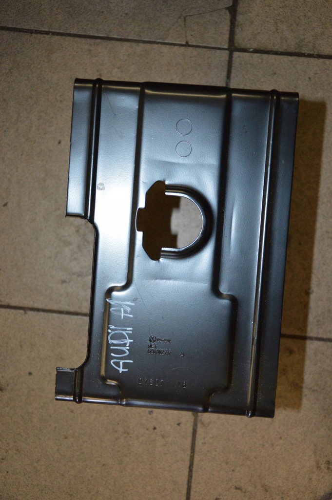 фото №1, Audi a1 кронштейн колеса 6c0802717a