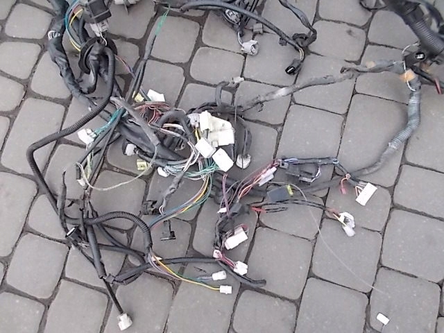 фото №6, Toyota yaris verso 04 електропроводка джгут 1.4d4d eur