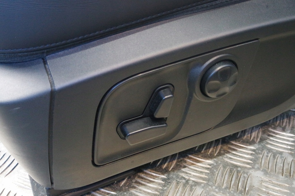 фото №7, Сиденья кожа заднее сиденье обшивки maserati levante f127