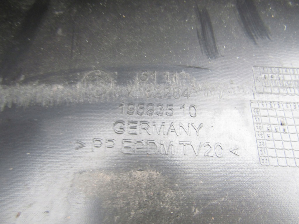 фото №7, Спойлер dół бампера перед bmw i3 lift 17- bez pdc