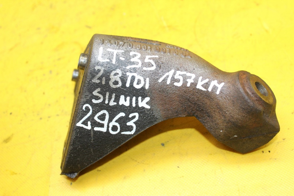 Кронштейн двигателя lt 35 2.8 tdi 158km 04070601001004 с Разборки