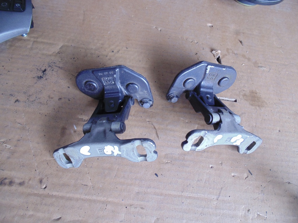 фото №1, Петлі кришки багажника bmw 1 e87