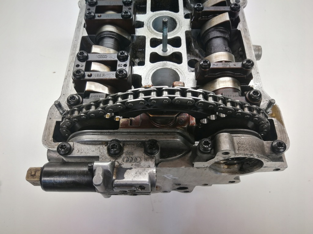 фото №10, Головка комплектная правая audi 2.7 are 078103373ae