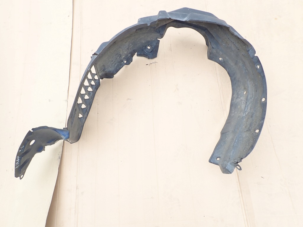 фото №1, Toyota avensis verso 01-09 подкрылок передние левая