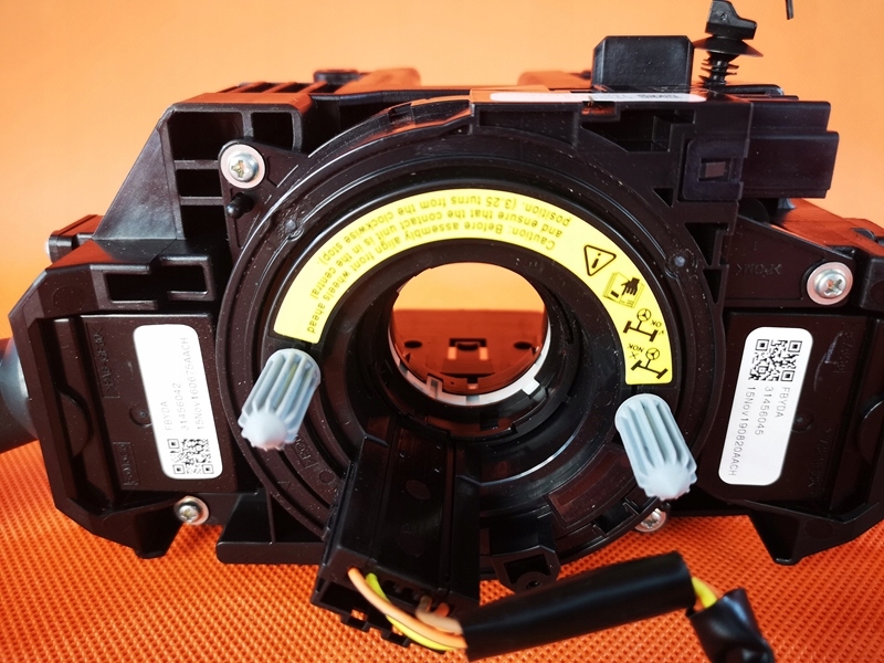 фото №9, Volvo v40 ii перемикачі поворотник стрічка подушка безпеки комплект