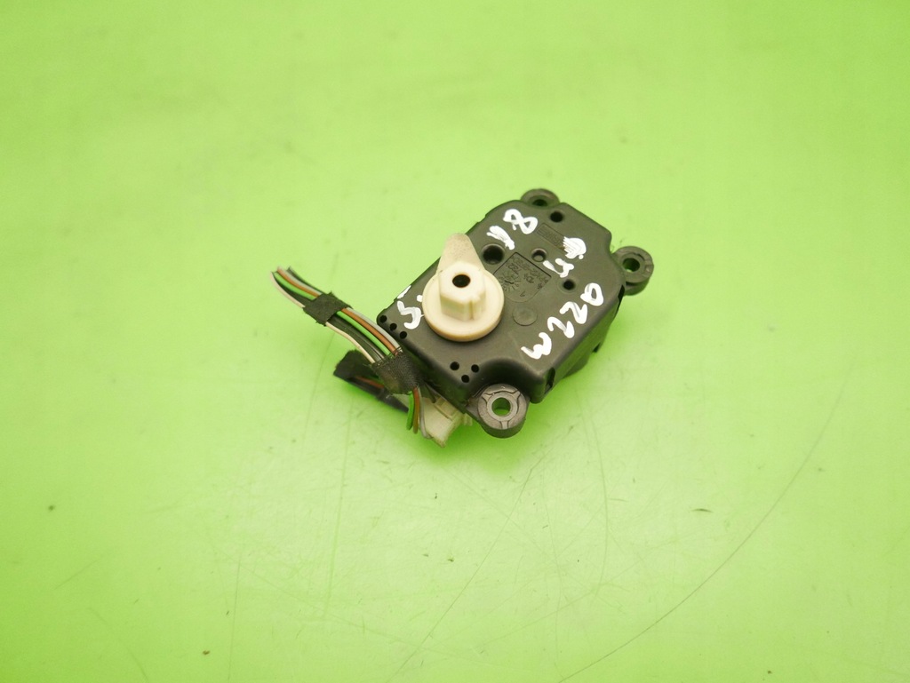 фото №8, Моторчик отопителя mercedes w220 s400 98-02