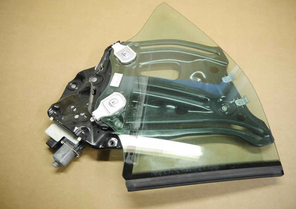 фото №1, Audi a5 8w стекло правая задняя 8w7845298 cabrio 2017r