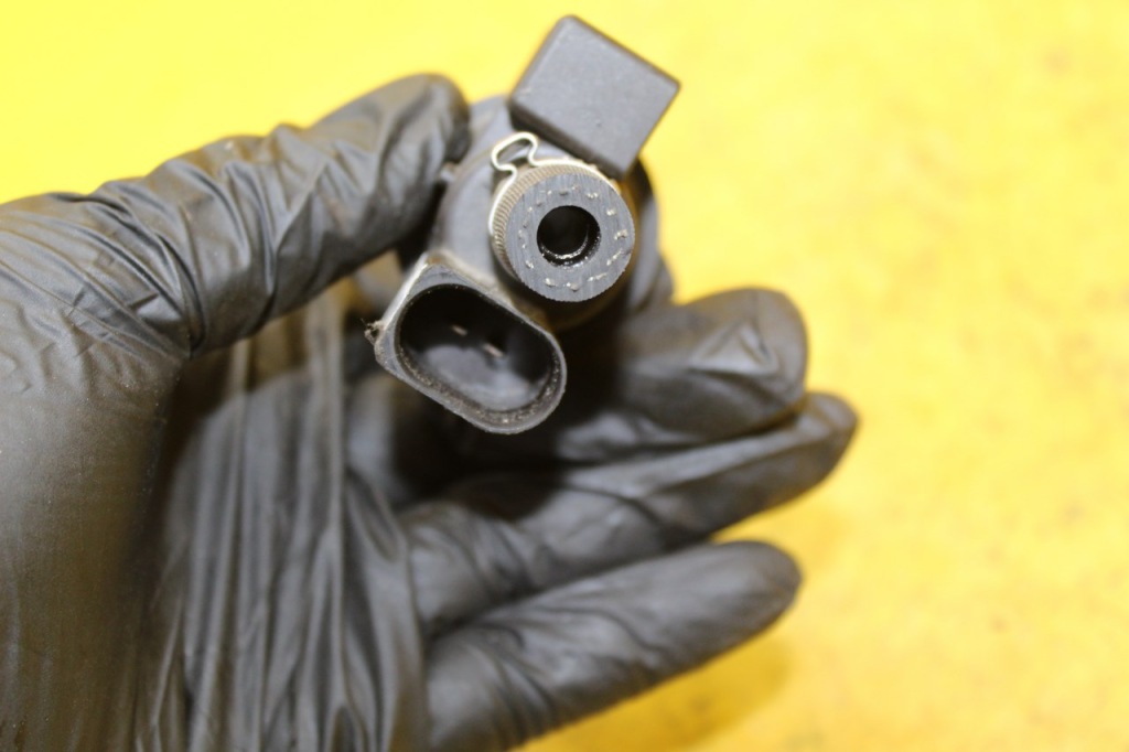 фото №5, Клапан вакуумa a4 b7 2.0tfsi bul 06e906517a