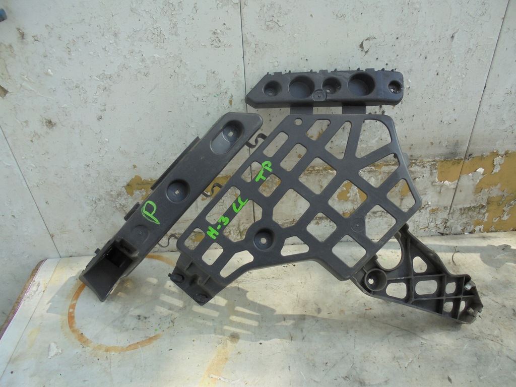 фото №1, Направляющая бампера задняя правый megane iii cc cabrio