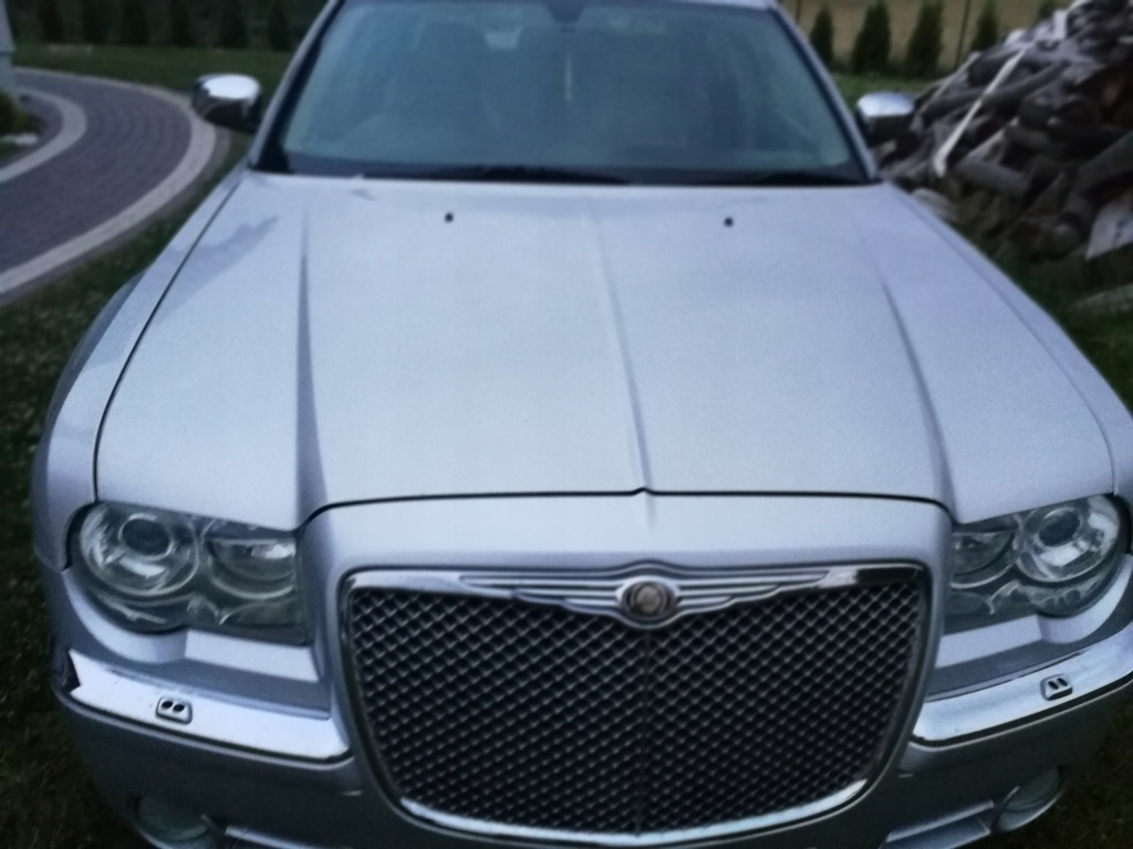Купити Chrysler 300c капот передня кришка срібляста