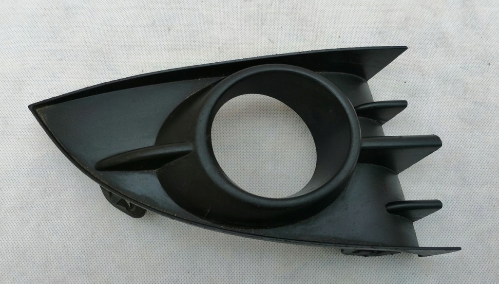 Купити Решітка бампера права передня renault scenic 2