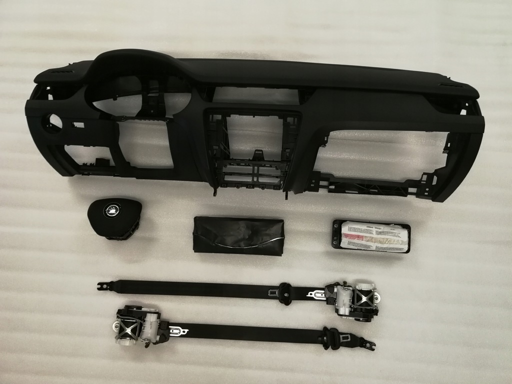 фото №1, Панель приладів приладова skoda octavia iii подушка безпеки